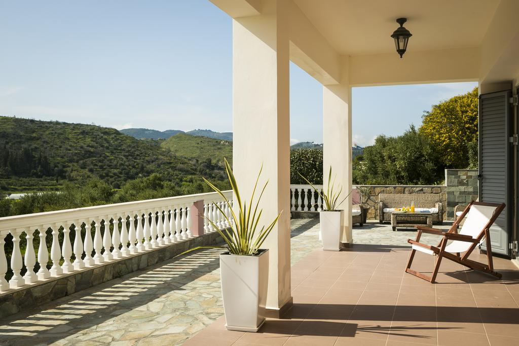 Villa Athinais Ликсури Экстерьер фото